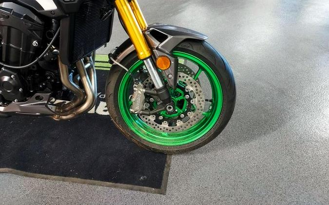 2025 Kawasaki Z900 SE ABS