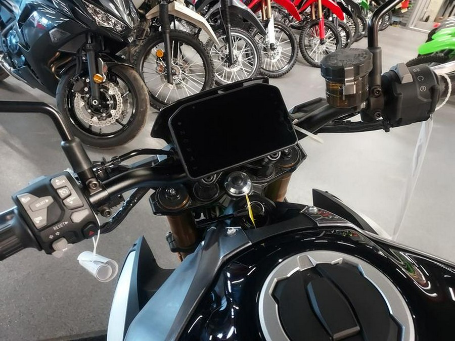 2025 Kawasaki Z900 SE ABS