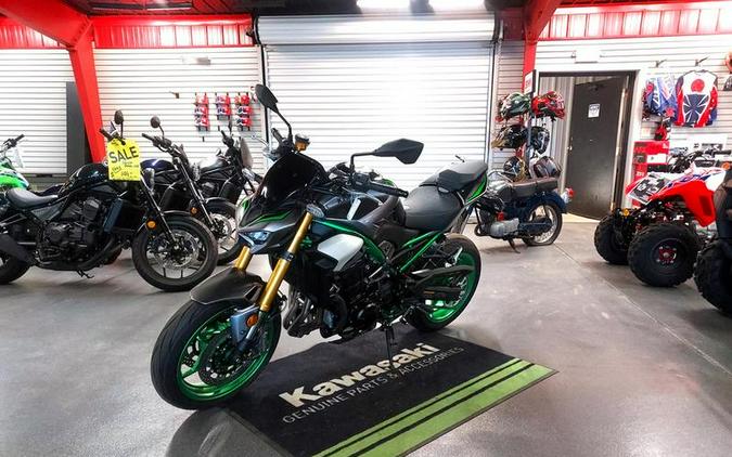 2025 Kawasaki Z900 SE ABS