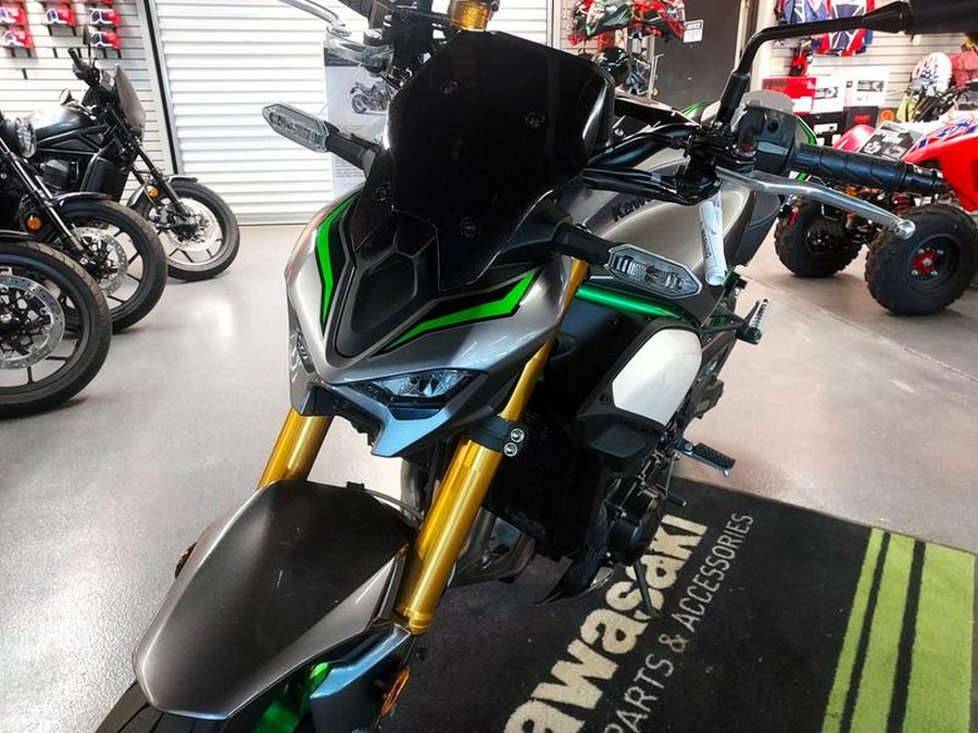 2025 Kawasaki Z900 SE ABS