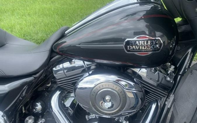 2009 Harley-Davidson® FLHTCU - Ultra Classic® Electra Glide®