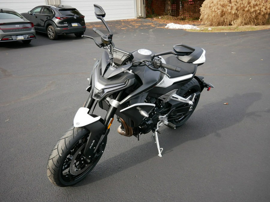 2024 Cfmoto 800NK