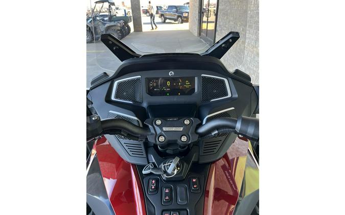 2022 Can-Am Spyder RT