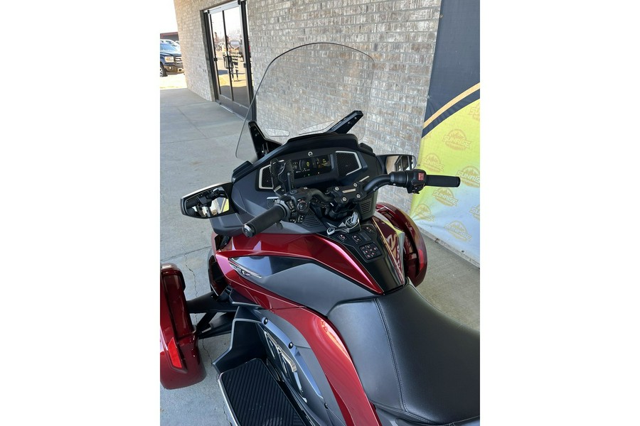 2022 Can-Am Spyder RT