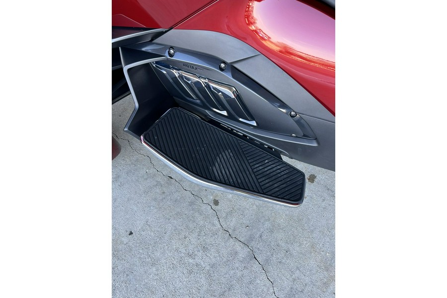 2022 Can-Am Spyder RT