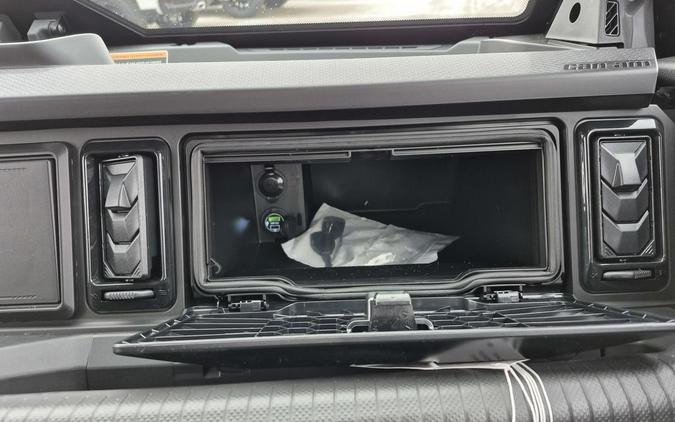 2026 Can-Am® Defender MAX XT CAB HD11