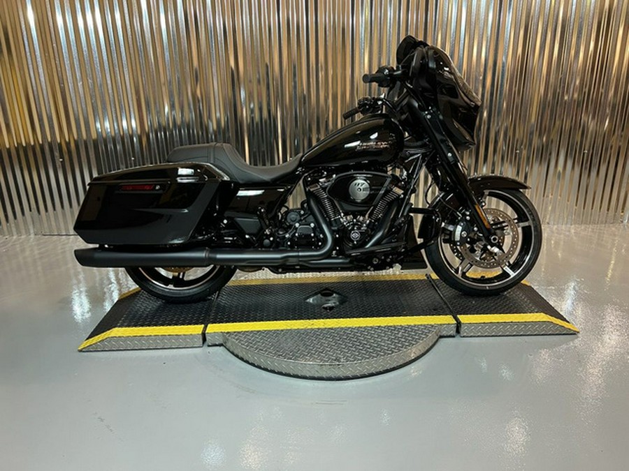 2025 Harley-Davidson FLHX - Street Glide
