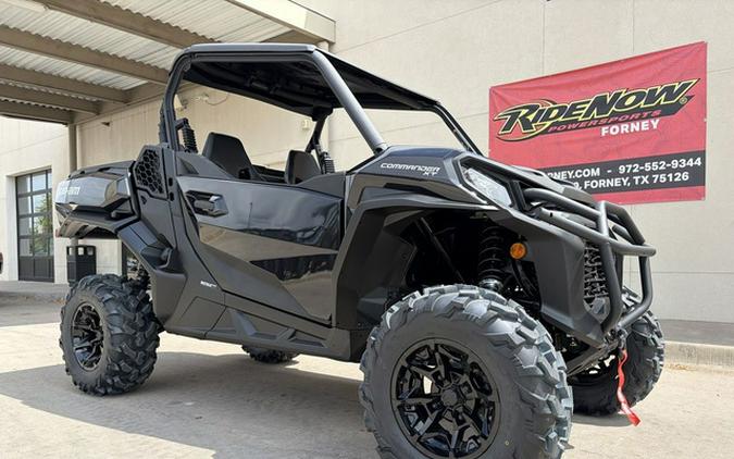 2027 Can-Am Commander XT 700