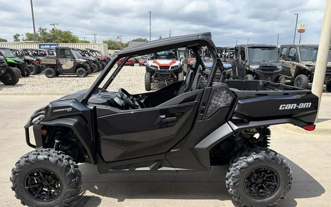 2027 Can-Am Commander XT 700
