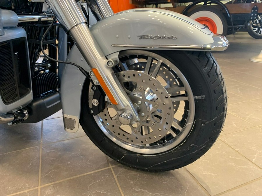 2023 Harley-Davidson Tri-Glide Ultra FLHTCUTG