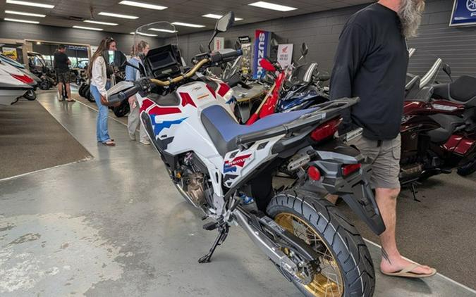 2025 Honda Africa Twin Adventure Sports ES