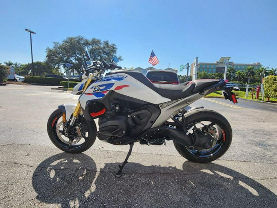 New 2026 BMW R 1300 R