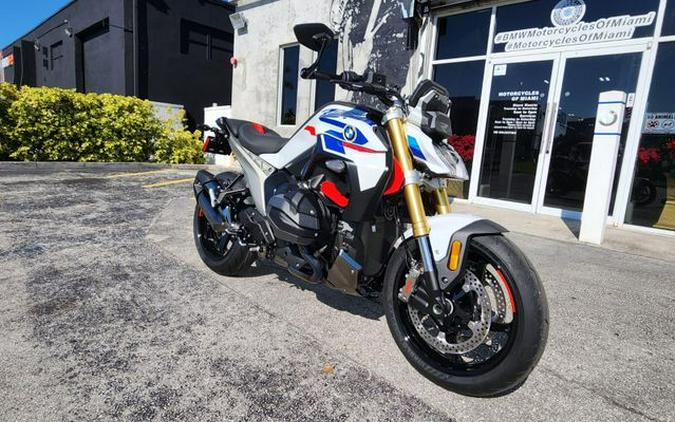 New 2026 BMW R 1300 R