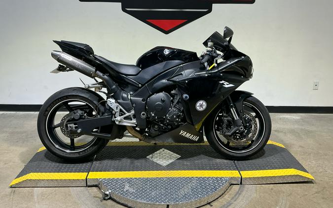 2010 Yamaha YZF-R1