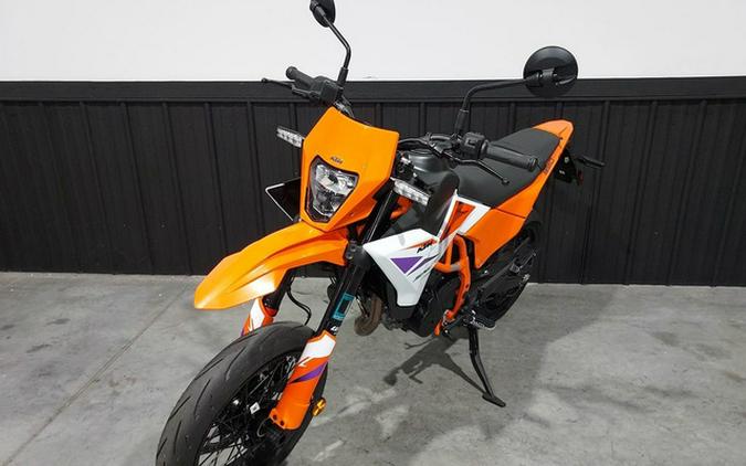 2026 KTM SMC 390 R