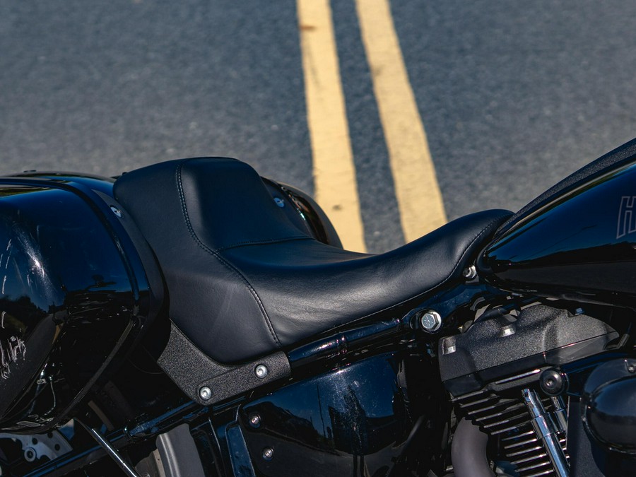FXLRST 2023 Low Rider® ST