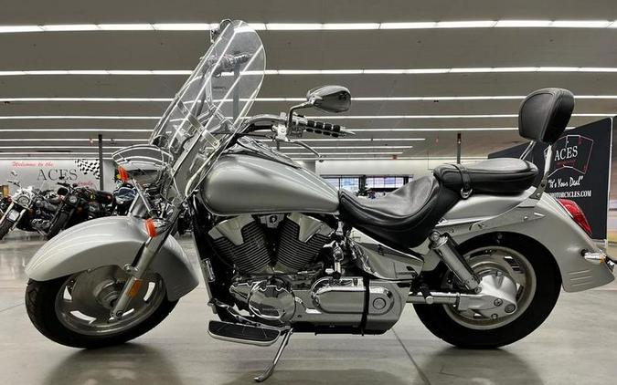 2006 Honda® VTX™ 1300 R