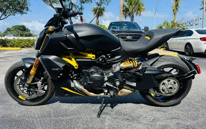 2023 Ducati Diavel 1260 S Black and Steel