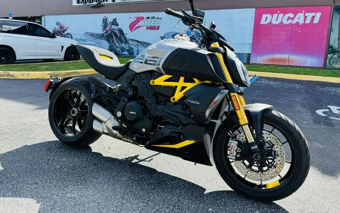 2023 Ducati Diavel 1260 S Black and Steel