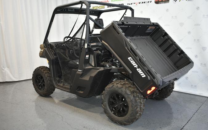 2023 Can-Am™ Defender DPS HD9