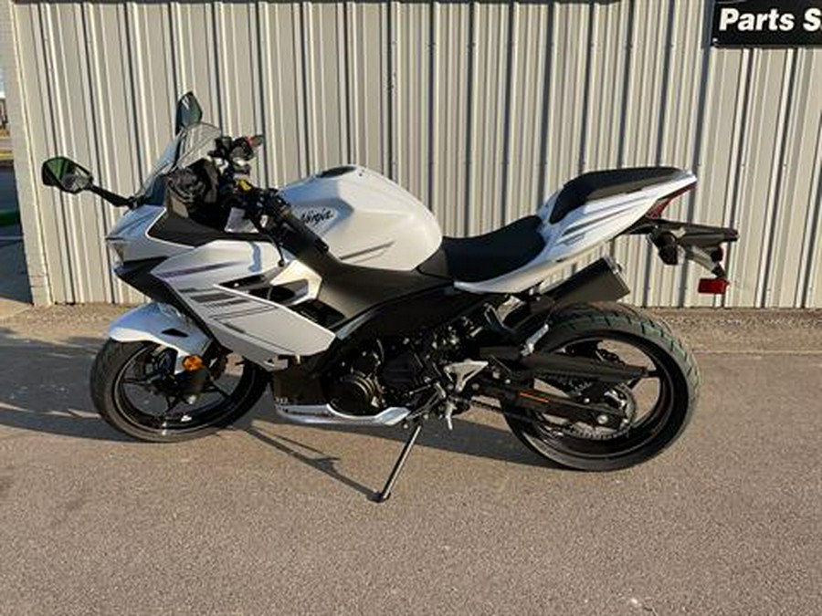 2023 Kawasaki Ninja 400 ABS