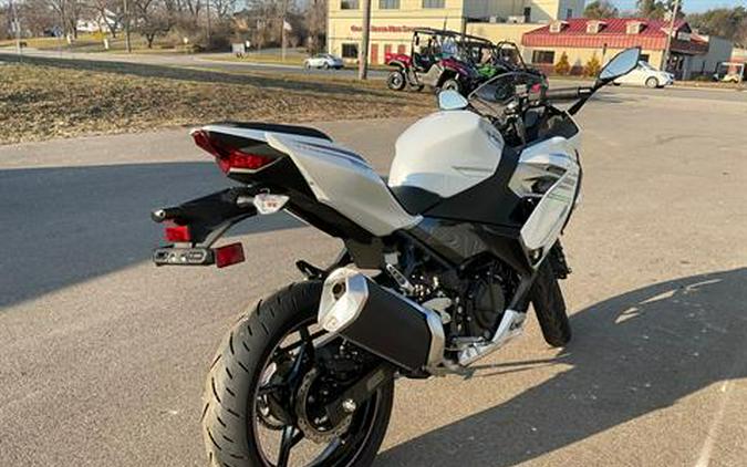 2023 Kawasaki Ninja 400 ABS