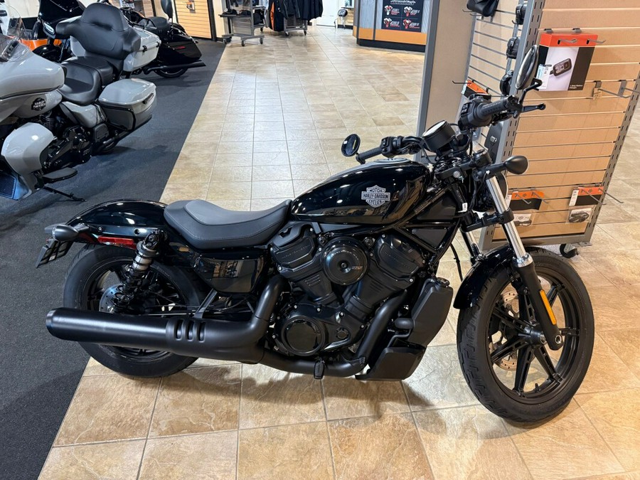 2025 Harley-Davidson® Nightster® Vivid Black