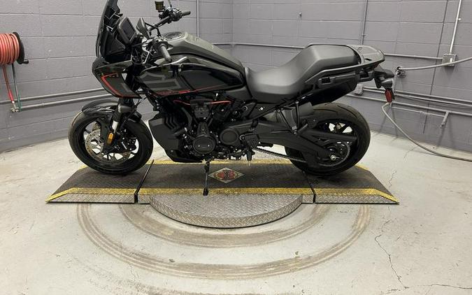 2025 Harley-Davidson® RA1250ST - Pan America® 1250 ST