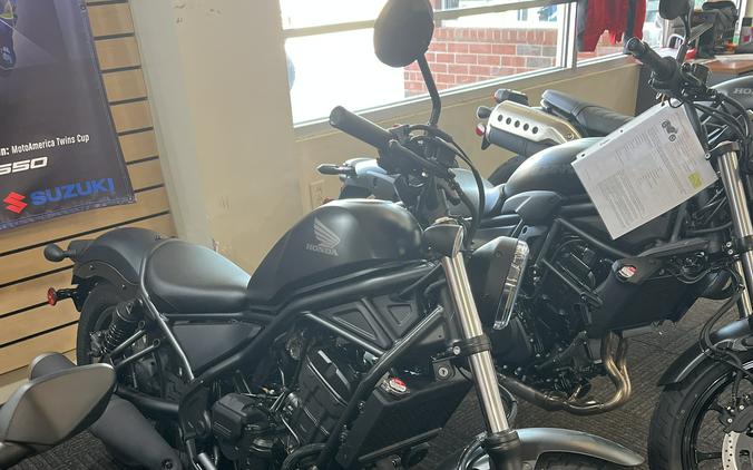 2026 Honda Rebel® 300 E-Clutch