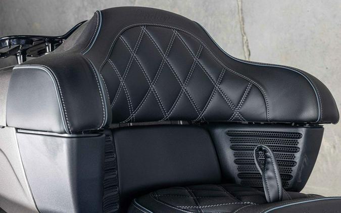 2025 Indian Pursuit Dark Horse 112 w/PowerBand Audio Heavy M