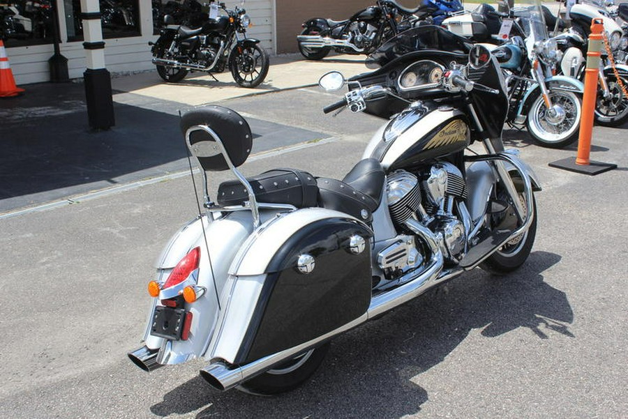 2016 Indian Motorcycle® Chieftain® Star Silver and Thunder Black