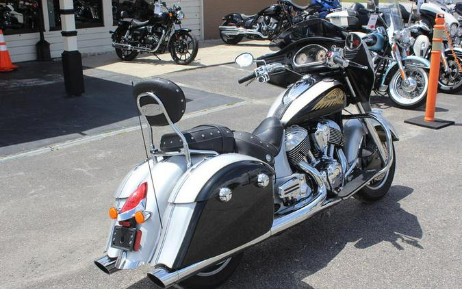 2016 Indian Motorcycle® Chieftain® Star Silver and Thunder Black