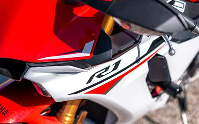 2015 Yamaha YZF-R1