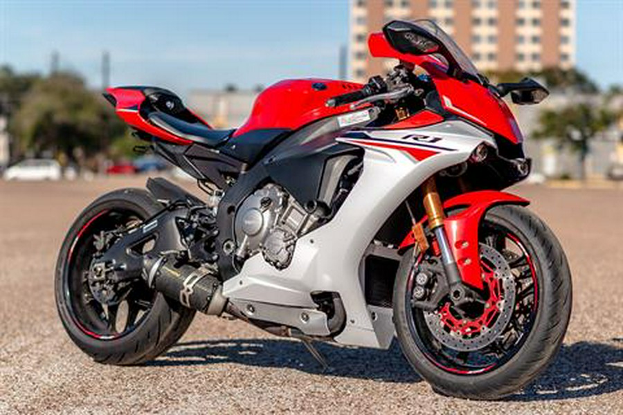 2015 Yamaha YZF-R1