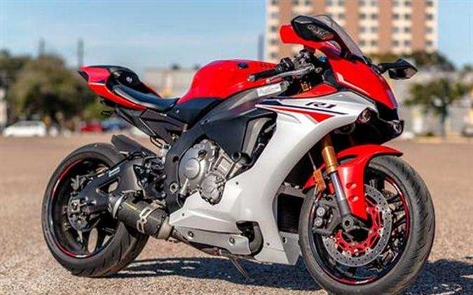 2015 Yamaha YZF-R1