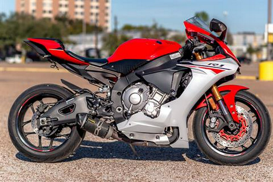 2015 Yamaha YZF-R1