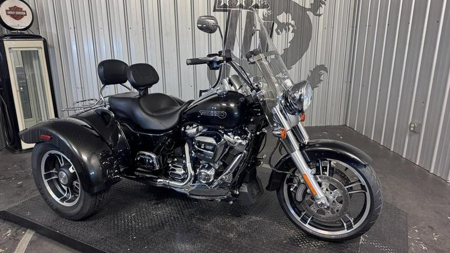 2017 Harley-Davidson® FLRT - Freewheeler®