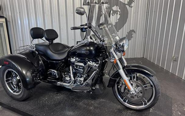 2017 Harley-Davidson® FLRT - Freewheeler®