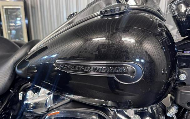 2017 Harley-Davidson® FLRT - Freewheeler®