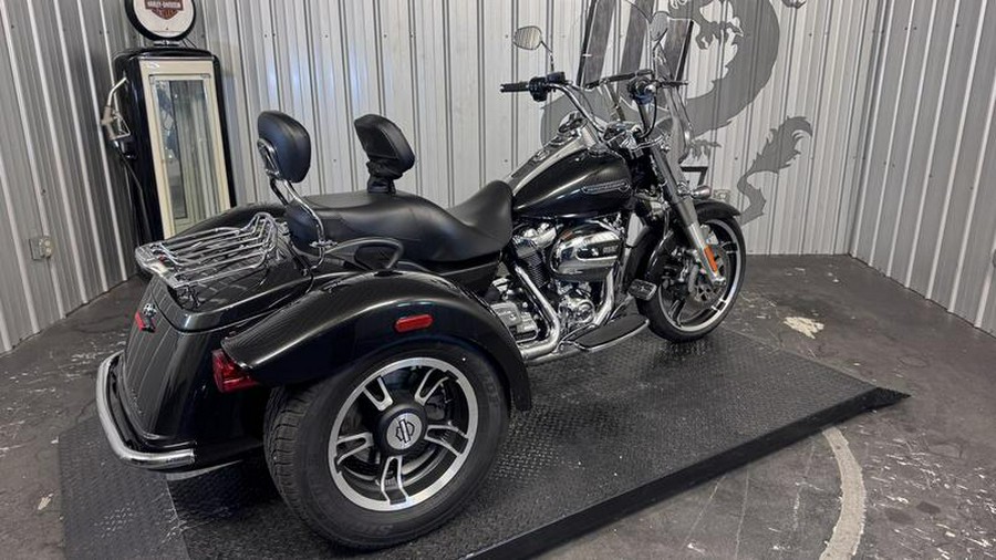 2017 Harley-Davidson® FLRT - Freewheeler®