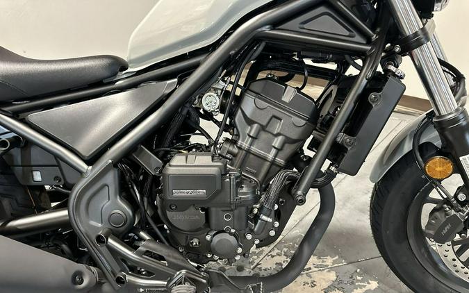 2026 Honda Rebel® 300 E-Clutch