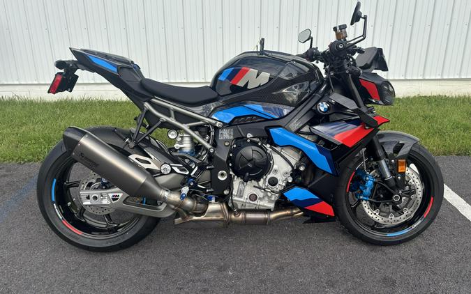 2026 BMW M 1000 R