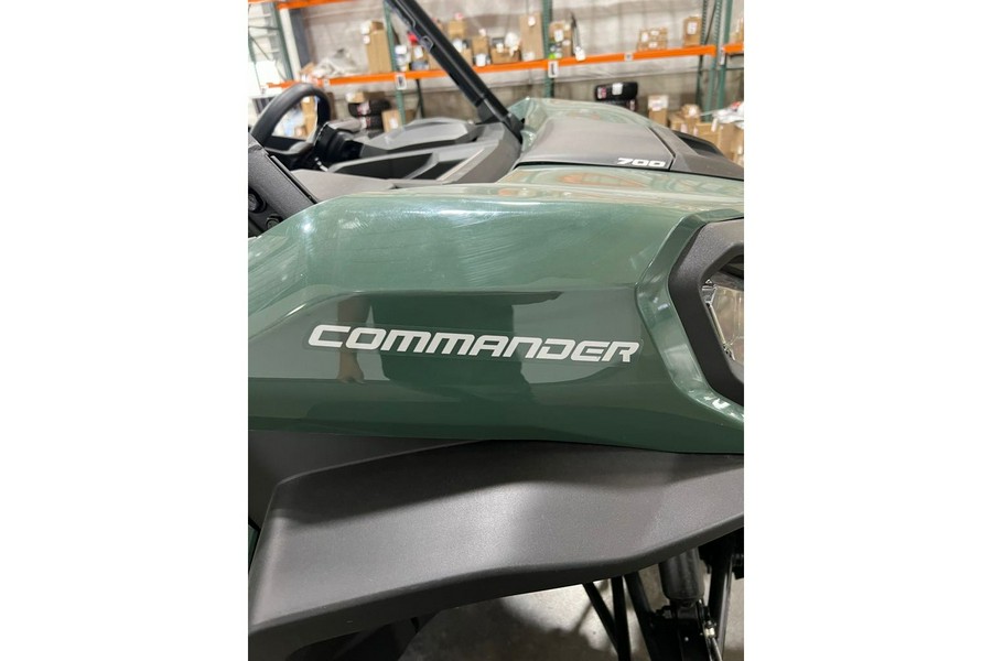 2023 Can-Am COMMANDER DPS 700