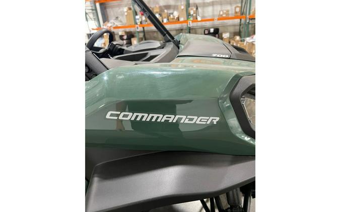 2023 Can-Am COMMANDER DPS 700