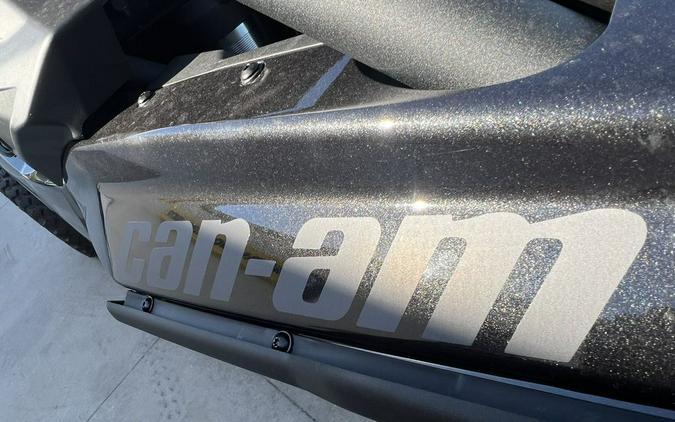 2026 Can-Am® Maverick X3 Max X RS Turbo RR Triple Black_4.5 in