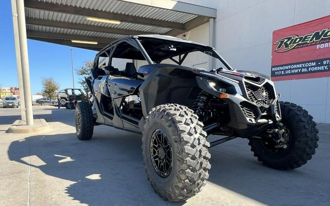 2026 Can-Am® Maverick X3 Max X RS Turbo RR Triple Black_4.5 in