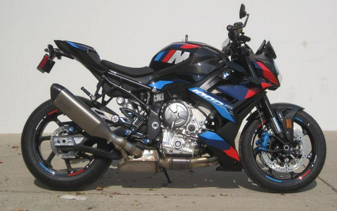 2026 BMW M 1000 R