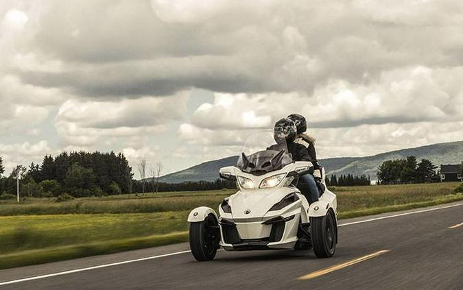 2018 Can-Am SPYDER RT SE6 White