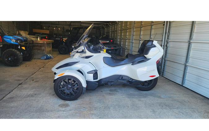 2018 Can-Am SPYDER RT SE6 White