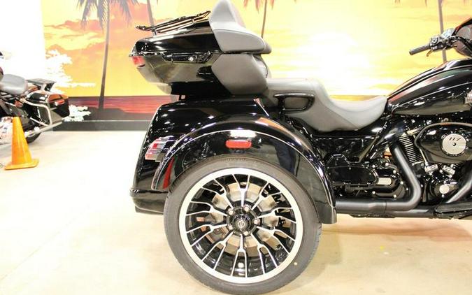 2026 Harley-Davidson® FLHLT - Street Glide® 3 Limited
